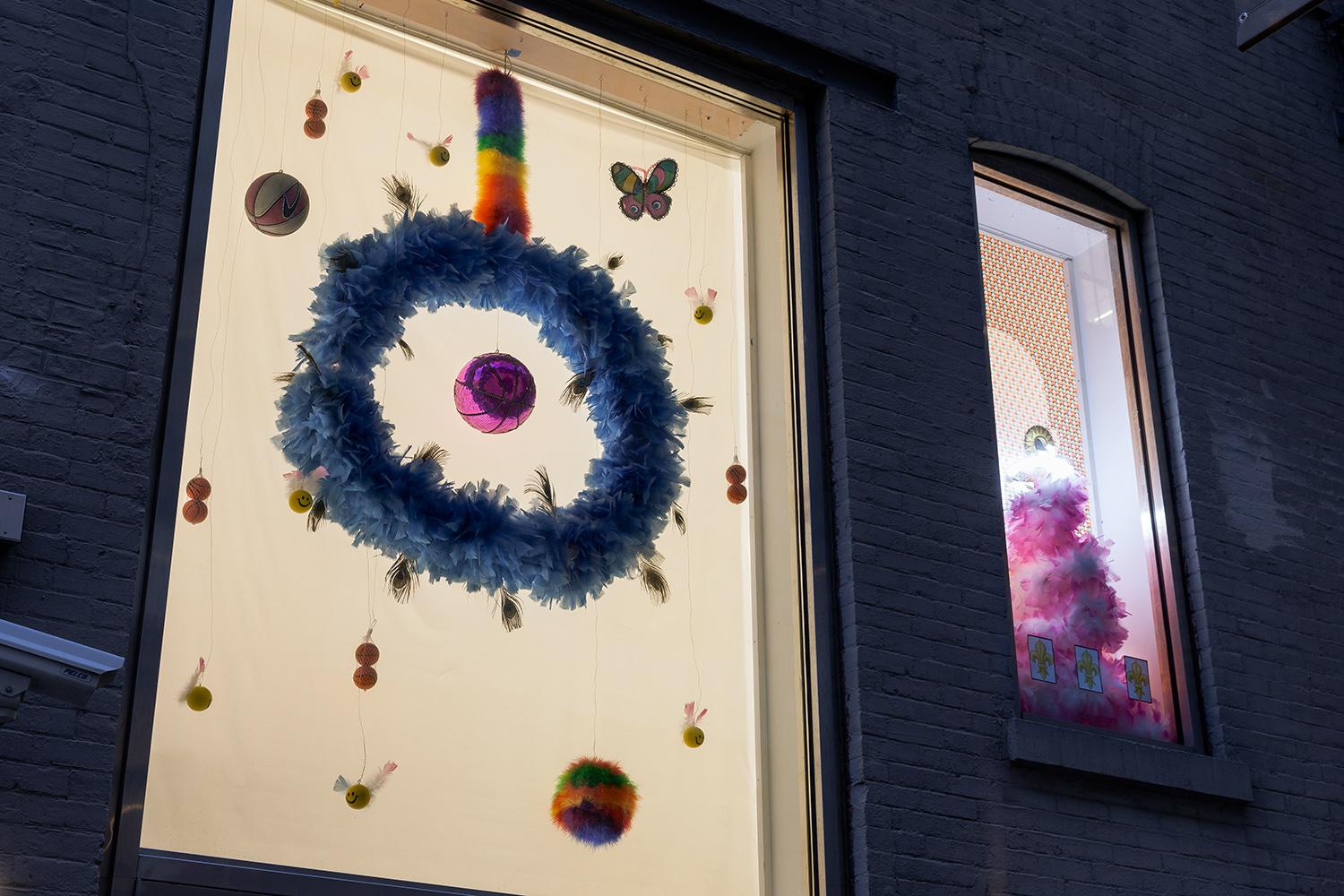 141002EFrossard_MGrns_wndw_1852